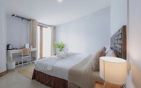 Phi Phi Cozy Seafront Resort